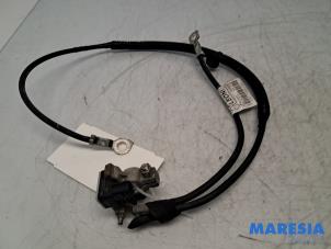 Gebruikte Accu sensor Renault Clio IV Estate/Grandtour (7R) 0.9 Energy TCE 90 12V Prijs € 55,00 Margeregeling aangeboden door Maresia Parts