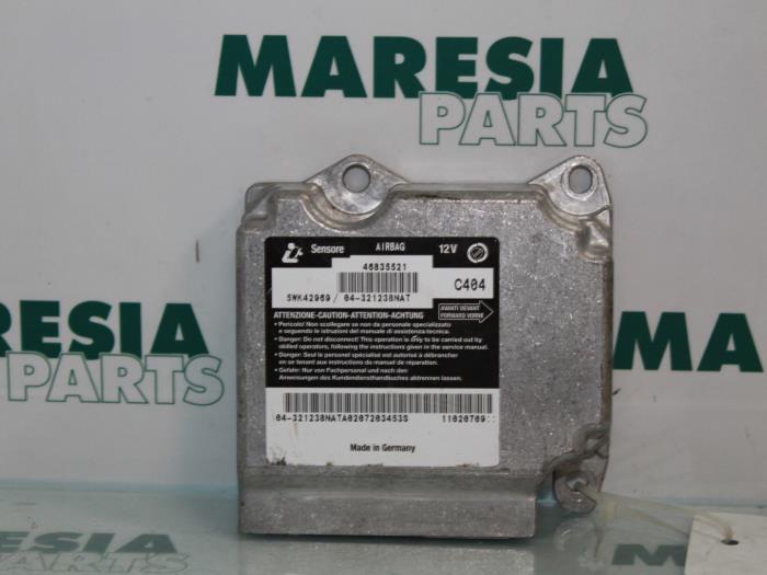 Gebruikte Module Airbag Fiat Stilo (192A/B) 1.6 16V Prijs € 100,00 Margeregeling aangeboden door Maresia Parts