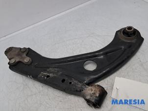 Gebruikte Draagarm onder links-voor Opel Grandland (X) 1.2 Turbo 12V Prijs € 40,00 Margeregeling aangeboden door Maresia Parts