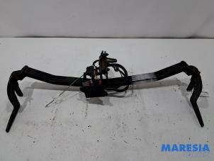 Gebruikte Trekhaak Peugeot 308 SW (L4/L9/LC/LJ/LR) 1.6 BlueHDi 120 Prijs € 175,00 Margeregeling aangeboden door Maresia Parts