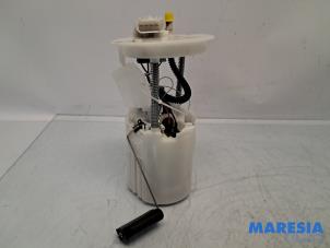 Gebruikte Tank element Pomp Opel Karl 1.0 12V Prijs € 65,00 Margeregeling aangeboden door Maresia Parts
