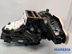 Gebruikte Kachelhuis Peugeot 308 SW (L4/L9/LC/LJ/LR) 1.6 BlueHDi 120 Prijs € 290,00 Margeregeling aangeboden door Maresia Parts