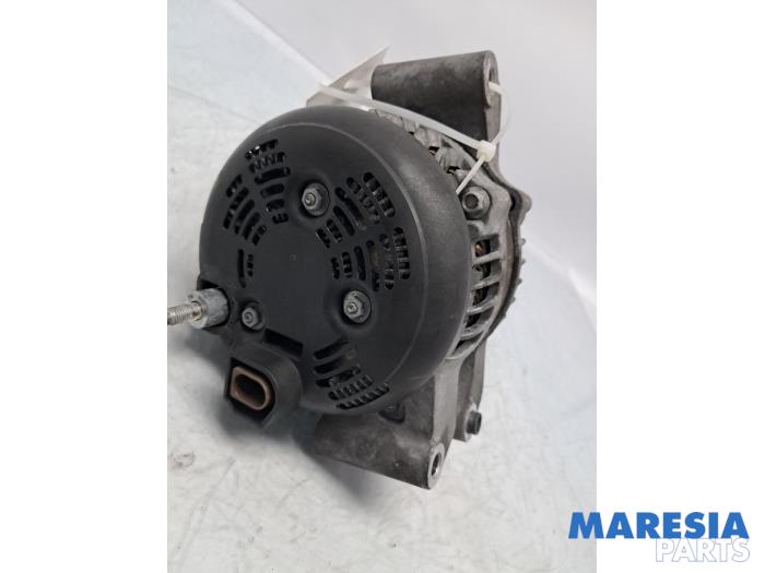 Dynamo van een Alfa Romeo Giulia (952) 2.9 Bi-Turbo V6 24V Quadrifoglio Verde 2017