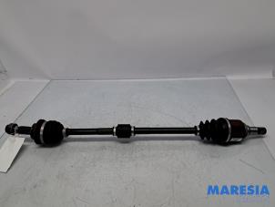 Gebruikte Cardanas rechts-voor (VWA) Opel Karl 1.0 12V Prijs € 65,00 Margeregeling aangeboden door Maresia Parts