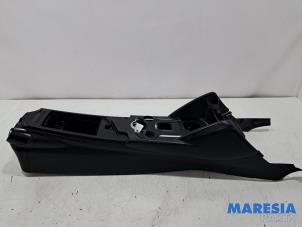 Gebruikte Middenconsoles Alfa Romeo Giulia (952) 2.9 Bi-Turbo V6 24V Quadrifoglio Verde Prijs € 350,00 Margeregeling aangeboden door Maresia Parts