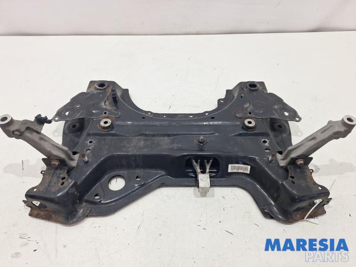 Gebruikte Subframe Peugeot 308 SW (L4/L9/LC/LJ/LR) 1.6 BlueHDi 120 Prijs € 144,95 Margeregeling aangeboden door Maresia Parts