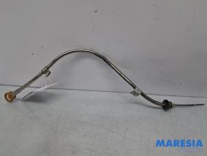 Gebruikte Peilstok Olie Alfa Romeo Giulia (952) 2.9 Bi-Turbo V6 24V Quadrifoglio Verde Prijs € 25,00 Margeregeling aangeboden door Maresia Parts