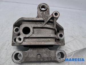 Gebruikte Motorrubber Alfa Romeo Brera (939) 2.2 JTS 16V Prijs € 150,00 Margeregeling aangeboden door Maresia Parts