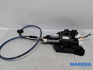 Gebruikte Handrem motor Peugeot 5008 I (0A/0E) 1.6 THP 16V Prijs € 200,00 Margeregeling aangeboden door Maresia Parts