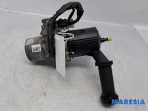 Gebruikte Pomp Servo Peugeot 5008 I (0A/0E) 1.6 THP 16V Prijs € 175,00 Margeregeling aangeboden door Maresia Parts