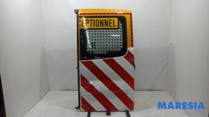 Gebruikte Deur achter Bus-Bestelauto Renault Trafic (1FL/2FL/3FL/4FL) 1.6 dCi 125 Twin Turbo Prijs € 484,00 Inclusief btw aangeboden door Maresia Parts