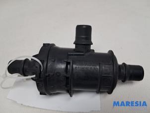 Gebruikte Thermostaathuis Renault Trafic (1FL/2FL/3FL/4FL) 2.0 dCi 16V 120 Prijs € 48,40 Inclusief btw aangeboden door Maresia Parts