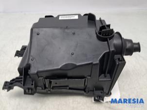 Gebruikte Zekeringkast Peugeot 308 SW (L4/L9/LC/LJ/LR) 1.6 BlueHDi 120 Prijs € 32,50 Margeregeling aangeboden door Maresia Parts