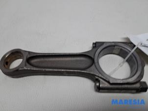 Gebruikte Drijfstang Peugeot Expert (G9) 2.0 HDi 120 Prijs € 60,50 Inclusief btw aangeboden door Maresia Parts