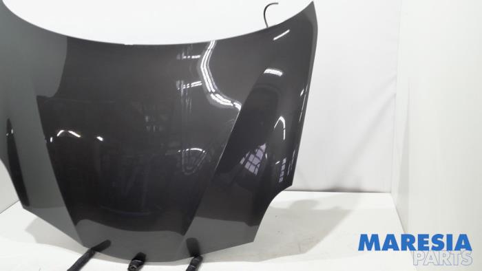 Motorkap van een Alfa Romeo Giulietta (940) 1.4 TB 16V 2011