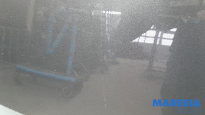 Motorkap van een Alfa Romeo Giulietta (940) 1.4 TB 16V 2011