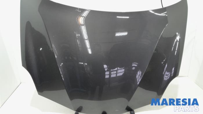 Motorkap van een Alfa Romeo Giulietta (940) 1.4 TB 16V 2011