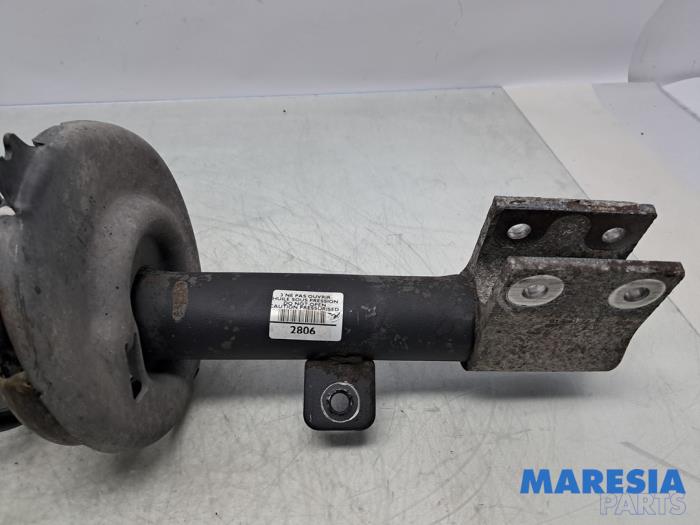 Schokdemperpoot rechts-voor van een Peugeot 308 (4A/C) 1.6 16V THP 155 2010