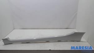 Gebruikte Zijskirt links Citroen C-Zero C-Zero Prijs € 79,99 Margeregeling aangeboden door Maresia Parts