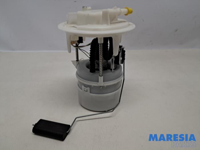 Gebruikte Tank element Pomp Peugeot 308 (L3/L8/LB/LH/LP) 1.6 16V THP Prijs € 94,99 Margeregeling aangeboden door Maresia Parts