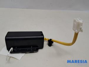 Gebruikte Airbag schakelaar Citroen C-Zero C-Zero Prijs € 49,00 Margeregeling aangeboden door Maresia Parts