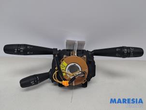 Gebruikte Licht + Raw Schakelaar Alfa Romeo Giulietta (940) 1.4 TB 16V Prijs € 90,00 Margeregeling aangeboden door Maresia Parts