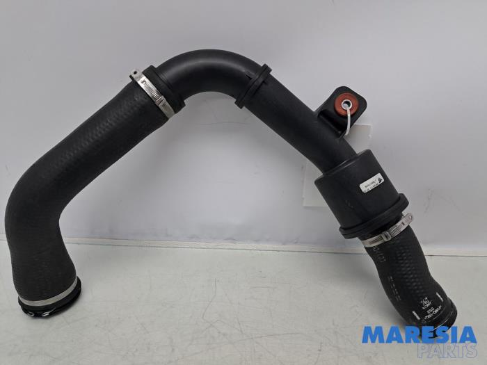 GAINE DE SURALIMENTATION pour ALFA ROMEO MONTREAL » Moteur Pièces de