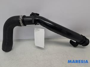 Gebruikte Intercooler Buis Peugeot 308 (L3/L8/LB/LH/LP) 1.6 16V THP Prijs € 50,00 Margeregeling aangeboden door Maresia Parts