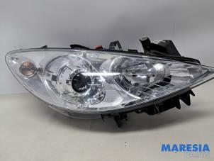 Gebruikte Rechter Koplamp Peugeot 307 Break (3E) 1.6 16V Prijs € 45,00 Margeregeling aangeboden door Maresia Parts