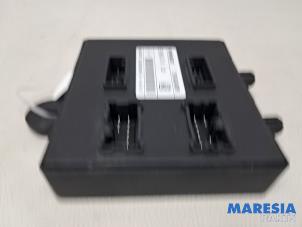 Gebruikte Start/Stop computer Renault Trafic (1FL/2FL/3FL/4FL) 1.6 dCi 125 Twin Turbo Prijs € 84,69 Inclusief btw aangeboden door Maresia Parts