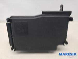 Gebruikte Zekeringkast Renault Trafic (1FL/2FL/3FL/4FL) 1.6 dCi 125 Twin Turbo Prijs € 42,35 Inclusief btw aangeboden door Maresia Parts