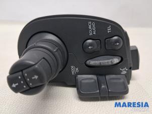 Gebruikte Ruitenwis Schakelaar Renault Kangoo Express (FW) 1.5 dCi 75 Prijs € 48,39 Inclusief btw aangeboden door Maresia Parts