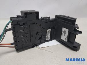 Gebruikte Zekeringkast Peugeot 3008 I (0U/HU) 1.6 16V THP 150 Prijs € 150,00 Margeregeling aangeboden door Maresia Parts