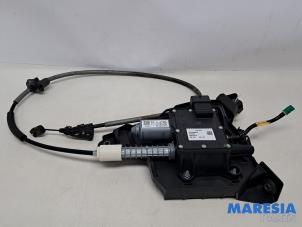 Gebruikte Handrem motor Peugeot 3008 I (0U/HU) 1.6 16V THP 150 Prijs € 199,00 Margeregeling aangeboden door Maresia Parts