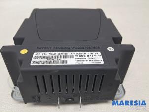 Gebruikte Head-up display Peugeot 3008 I (0U/HU) 1.6 16V THP 150 Prijs € 124,95 Margeregeling aangeboden door Maresia Parts