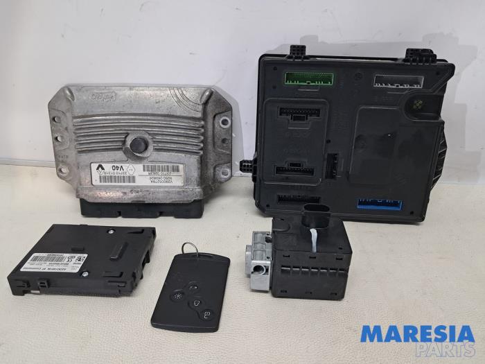 Gebruikte Computer Motormanagement Renault Scénic III (JZ) 1.6 16V Prijs € 262,50 Margeregeling aangeboden door Maresia Parts