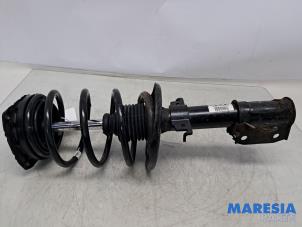 Gebruikte Mac Phersonpoot rechts-voor Renault Scénic III (JZ) 1.6 16V Prijs € 35,00 Margeregeling aangeboden door Maresia Parts