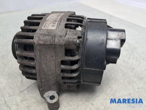 Gebruikte Alternator Fiat 500C (312) 1.4 16V Prijs € 50,00 Margeregeling aangeboden door Maresia Parts