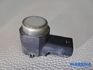 Gebruikte PDC Sensor Fiat 500C (312) 1.4 16V Prijs € 30,00 Margeregeling aangeboden door Maresia Parts