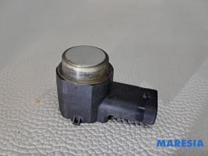 Gebruikte PDC Sensor Fiat 500C (312) 1.4 16V Prijs € 30,00 Margeregeling aangeboden door Maresia Parts