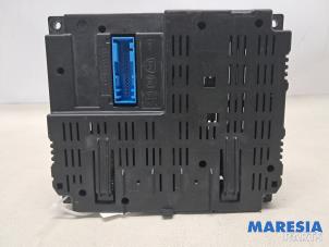 Gebruikte Blue&Me Fiat 500C (312) 1.4 16V Prijs € 210,00 Margeregeling aangeboden door Maresia Parts