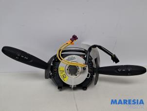 Gebruikte Combischakelaar Stuurkolom Fiat 500 (312) 1.2 Prijs € 59,99 Margeregeling aangeboden door Maresia Parts