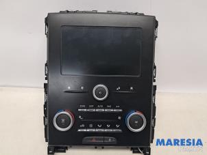 Gebruikte Display Interieur Renault Megane IV (RFBB) 1.2 Energy TCE 130 Prijs € 260,00 Margeregeling aangeboden door Maresia Parts