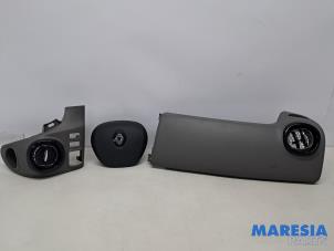 Gebruikte Airbag set Renault Trafic (1FL/2FL/3FL/4FL) 1.6 dCi 145 Twin Turbo Prijs € 435,60 Inclusief btw aangeboden door Maresia Parts