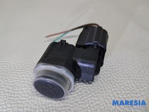Gebruikte PDC Sensor Renault Trafic (1FL/2FL/3FL/4FL) 1.6 dCi 145 Twin Turbo Prijs € 23,60 Inclusief btw aangeboden door Maresia Parts