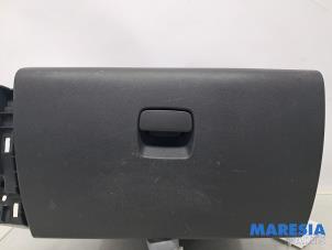 Gebruikte Dashboardkastje Renault Trafic (1FL/2FL/3FL/4FL) 1.6 dCi 145 Twin Turbo Prijs € 48,40 Inclusief btw aangeboden door Maresia Parts