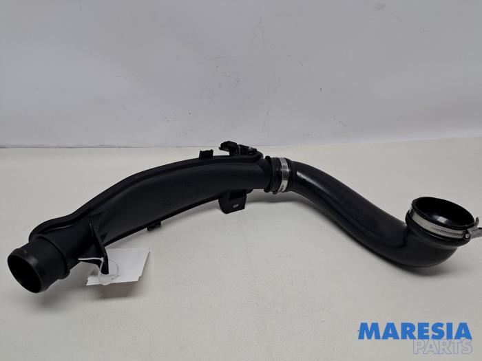 Gebruikte Intercooler Buis Peugeot 3008 I (0U/HU) 1.6 16V THP 150 Prijs € 30,00 Margeregeling aangeboden door Maresia Parts
