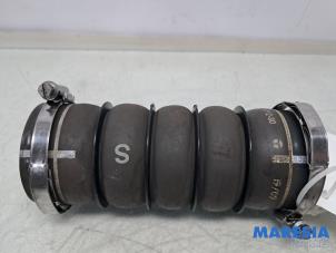 Gebruikte Intercooler Slang Peugeot 3008 I (0U/HU) 1.6 16V THP 150 Prijs € 25,00 Margeregeling aangeboden door Maresia Parts