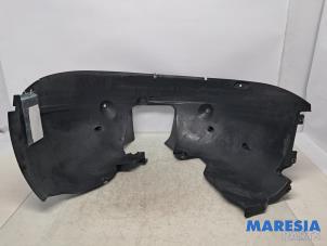 Gebruikte Slijkweerder Peugeot 3008 I (0U/HU) 1.6 16V THP 150 Prijs € 30,00 Margeregeling aangeboden door Maresia Parts