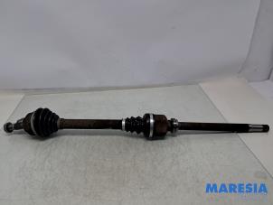 Gebruikte Steekas rechts-voor Peugeot 3008 I (0U/HU) 1.6 16V THP 150 Prijs € 39,90 Margeregeling aangeboden door Maresia Parts